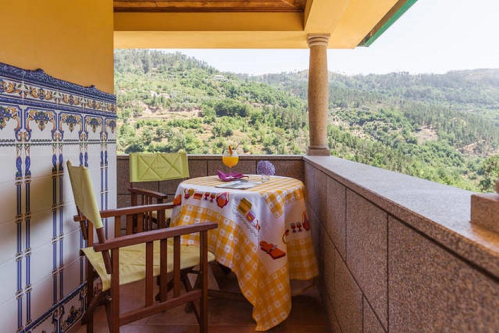 Quinta Casal De Vila Pouca Cinfães Quarto foto
